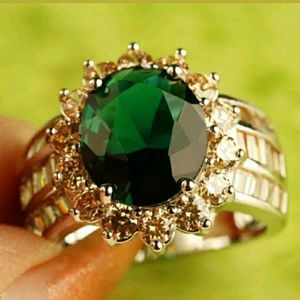 No Brand Jewelry - Beautiful! Emerald Quartz & Morganite Ring size 9 No Brand Jewelry - Beautiful! Emerald Quartz & Morganite Ring size 9